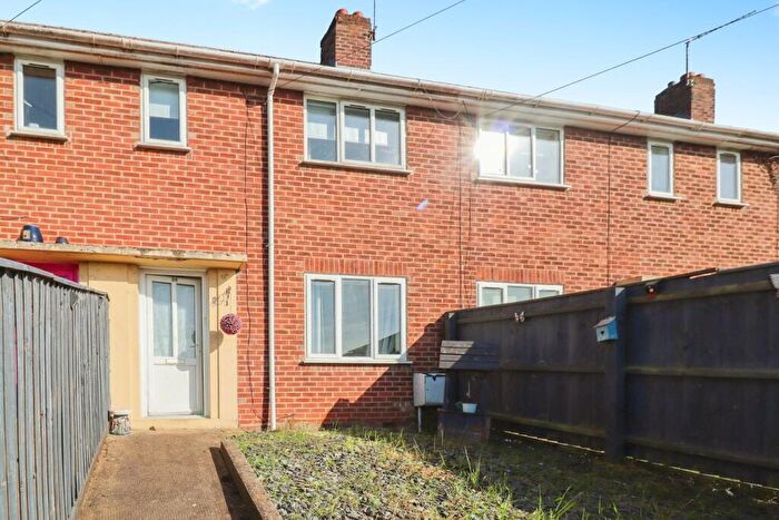 2 Bedroom Terraced House For Sale In Throckmorton Road, Bungay, NR35
