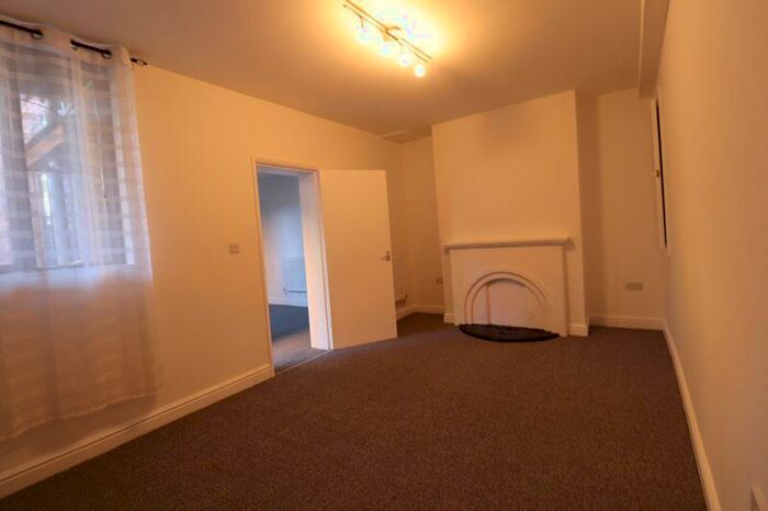1 Bedroom Flat To Rent In Stone Road, Stafford, ST16