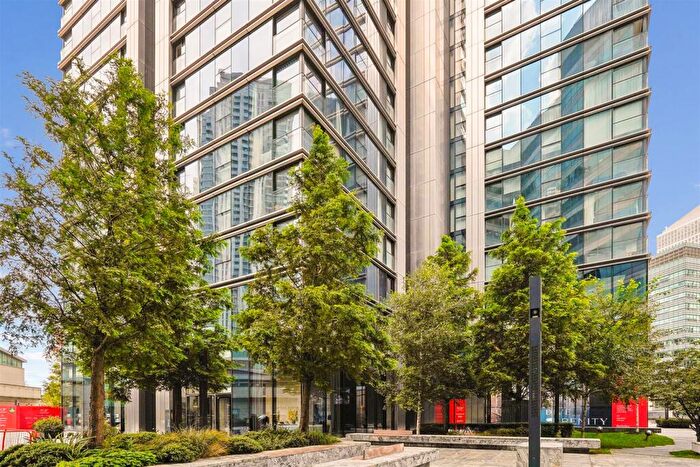 2 Bedroom Apartment To Rent In Hampton Tower, Marsh Wall, London, E14