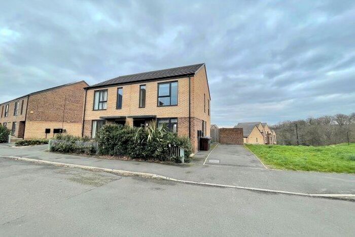 2 Bedroom Semi-Detached House To Rent In Park Grange Drive, Sheffield, S2