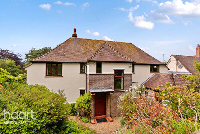 4 Bedroom Detached House For Sale In Linkside West, Hindhead, GU26