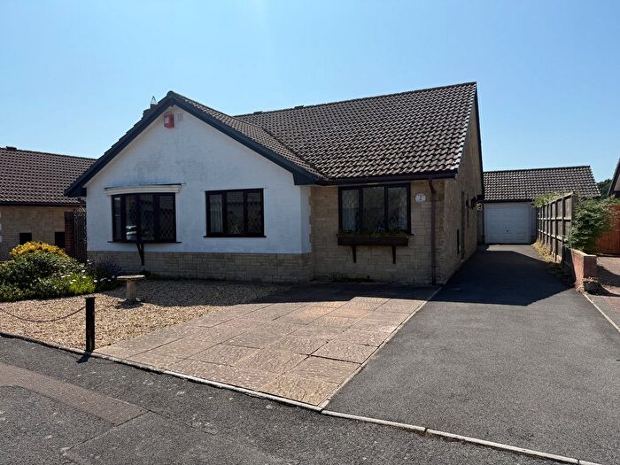 3 Bedroom Bungalow For Sale In Laidlaw Close, Talbot Village, BH12