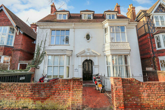 1 Bedroom Ground Flat To Rent In London Road, Guildford, GU1