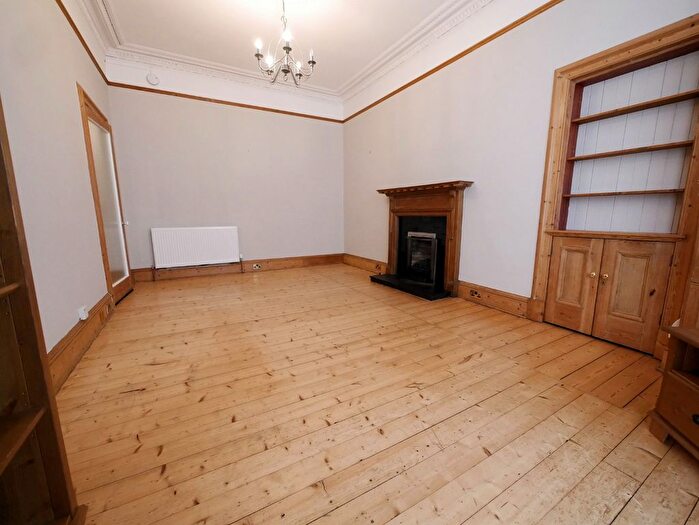 1 Bedroom Flat To Rent In Darnell Road, Trinity, Edinburgh, EH5