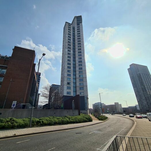 2 Bedroom Flat To Rent In Old Hall Street, Liverpool, L3