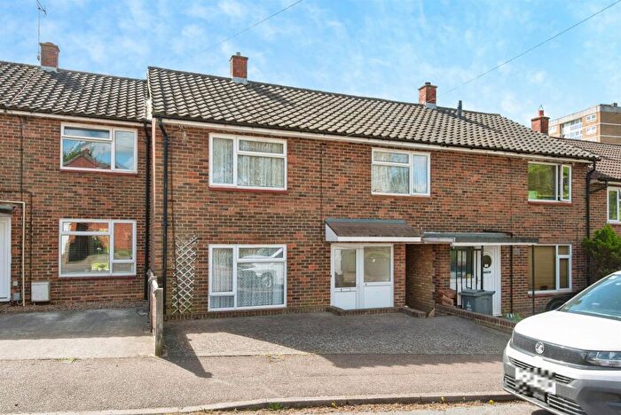 3 Bedroom Terraced House For Sale In Garden Walk, Stevenage, SG1