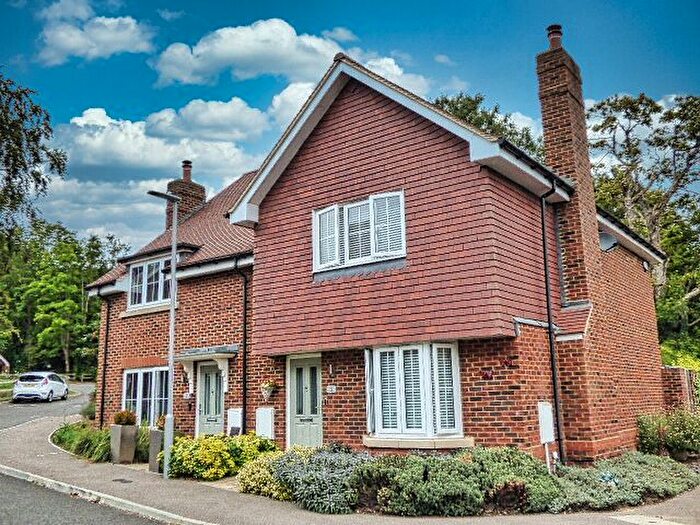 3 Bedroom Semi-detached House For Sale In The Paddocks, Lenham, Maidstone, Kent, ME17