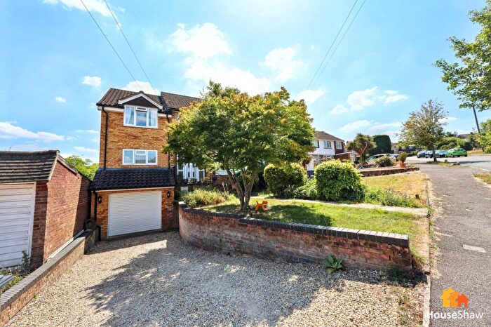 5 Bedroom Semi-Detached House For Sale In Properties In ! Telford Way, High Wycombe, HP13