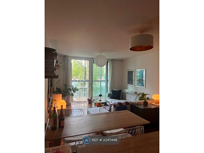 2 Bedroom Flat To Rent In Dalston Square, London, E8