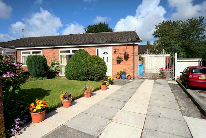 2 Bedroom Bungalow To Rent In Priorsfield Road, Woolton, Liverpool, L25