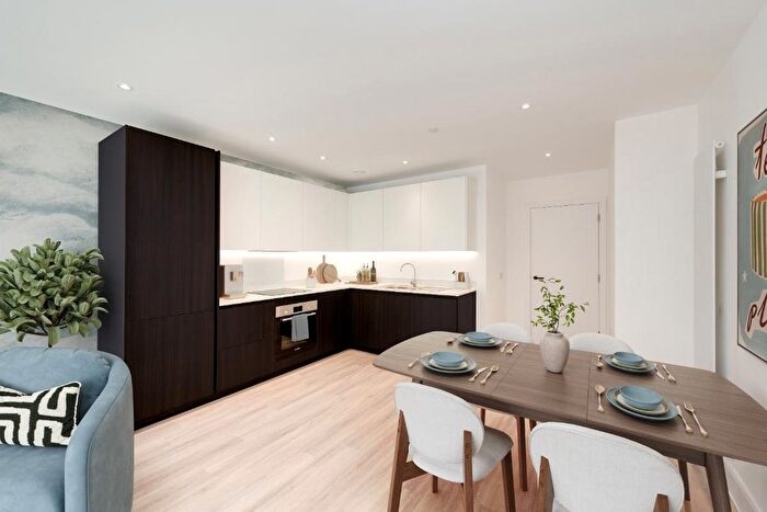 2 Bedroom Flat For Sale In The Verdean, The Drive, Acton, W3