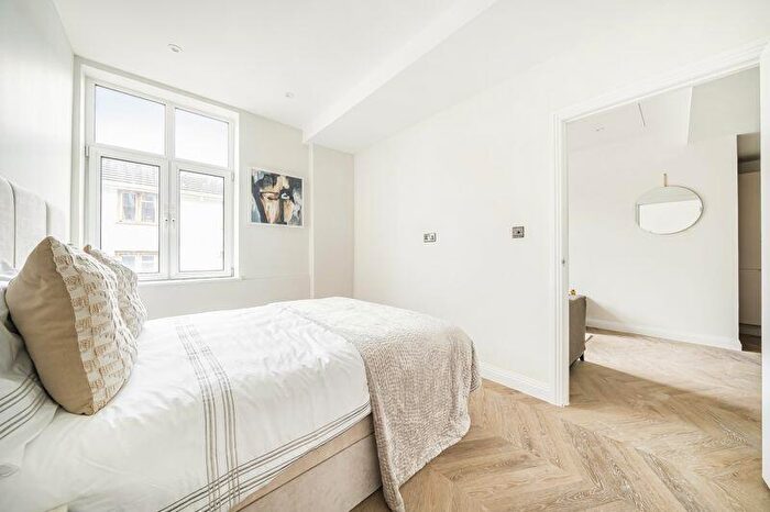 2 Bedroom Flat For Sale In Princes Street, Dorchester, DT1