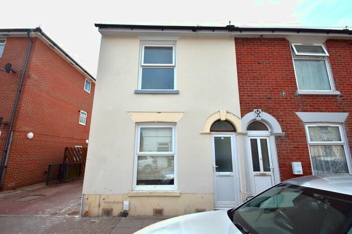 3 Bedroom End Of Terrace House To Rent In Havant Road, Portsmouth, PO2