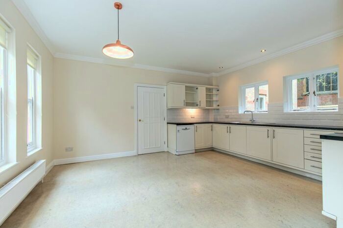 5 Bedroom House To Rent In Norham Gardens, Oxford, OX2