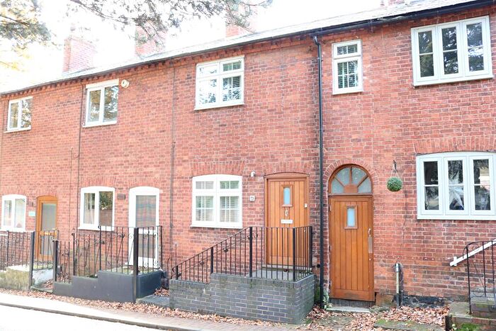 2 Bedroom Cottage To Rent In Fieldgate Lane, Kenilworth, CV8
