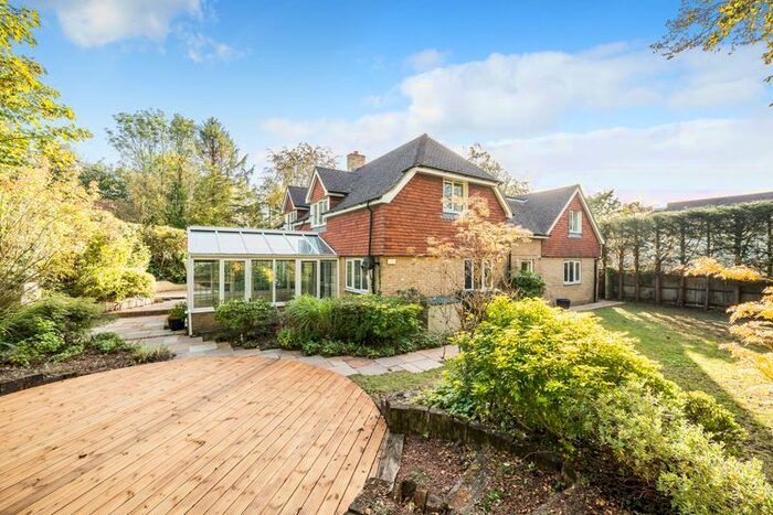 5 Bedroom Detached House To Rent In Highbarrow Close, Purley, CR8