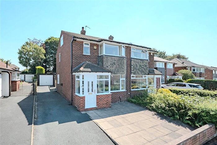 3 Bedroom Semi-detached House For Sale In Grove Farm Crescent, Cookridge, Leeds, LS16