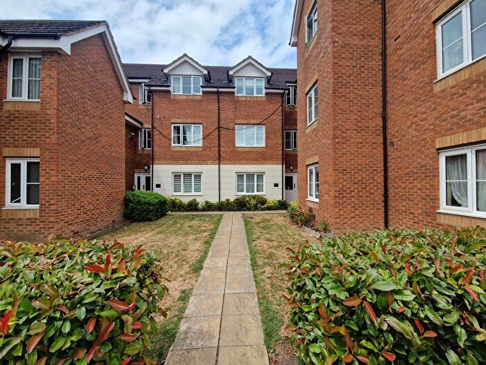 2 Bedroom Flat To Rent In Sommerville Court, Alconbury Close, WD6
