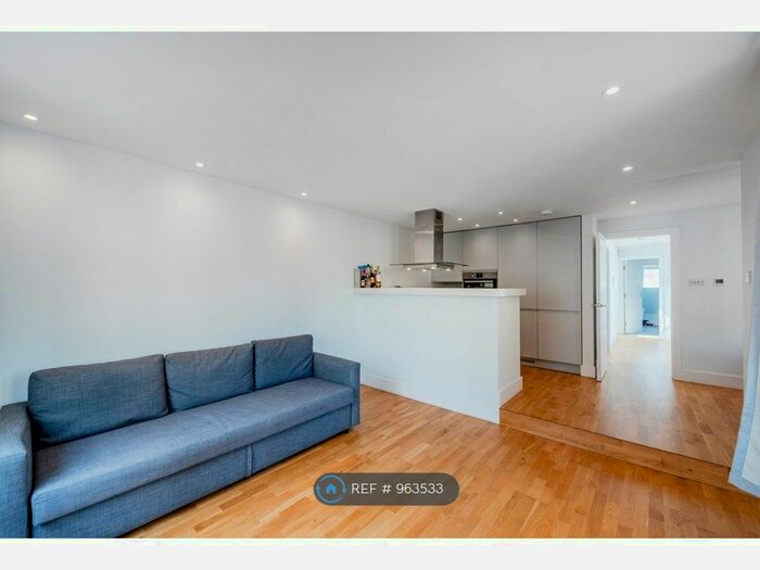 2 Bedroom Flat To Rent In Old Jamaica Road, London, SE16