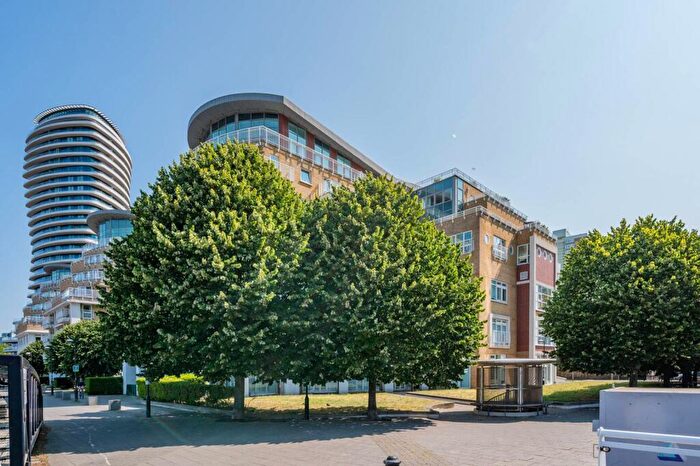 2 Bedroom Flat For Sale In Oyster Wharf, Battersea, London, SW11