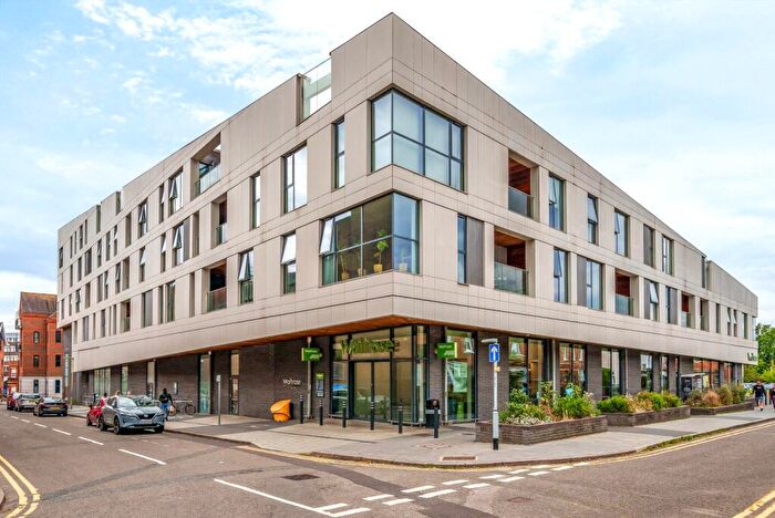 2 Bedroom Apartment To Rent In Leapale Lane, Guildford, GU1