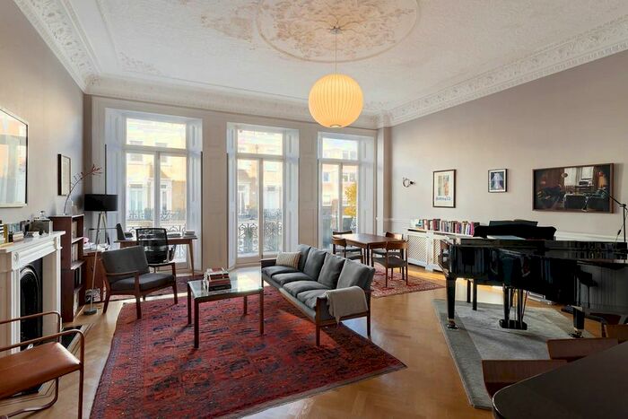 2 Bedroom Flat To Rent In Earl's Court Square, London, SW5