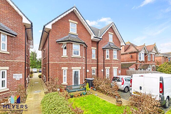 2 Bedroom Apartment To Rent In Lowther Road, Charminster, BH8