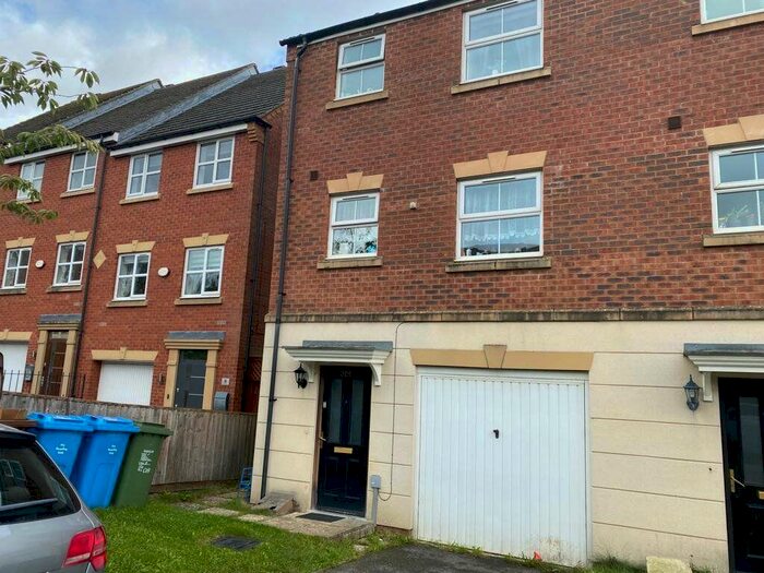 4 Bedroom Property To Rent In Carlisle Close, Corby, NN18