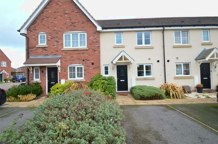 3 Bedroom Terraced House To Rent In Kingcup Close, Catshill, Bromsgrove, B61
