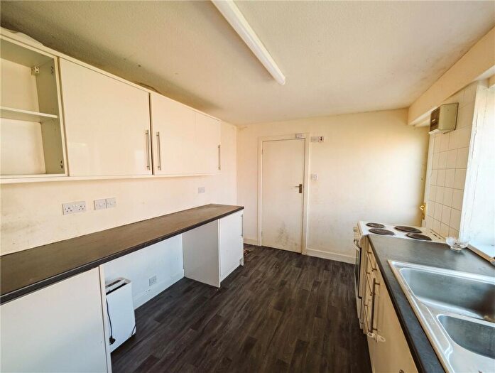 2 Bedroom Semi-Detached House For Sale In Grantham Road, Southport, Merseyside, PR8