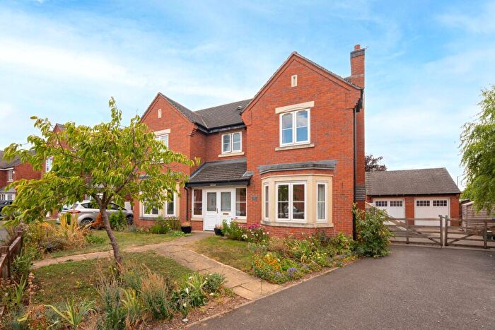 4 Bedroom Detached House For Sale In Hill View, Stratford-upon-Avon, Warwickshire, CV37