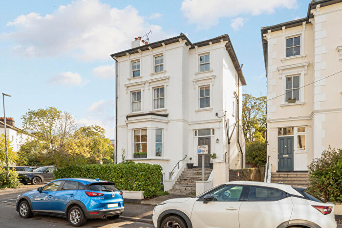 2 Bedroom Apartment To Rent In St Philips Road, Surbiton, KT6