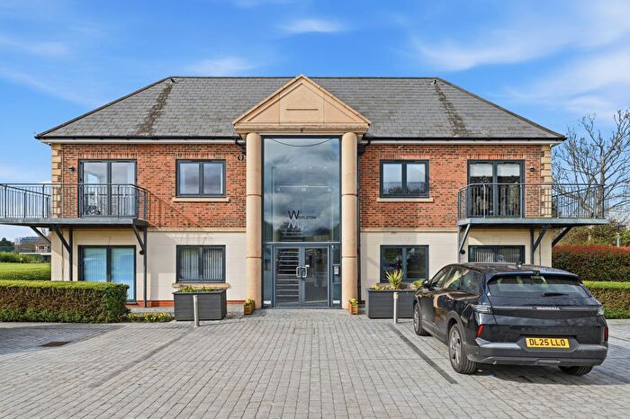 1 Bedroom Flat For Sale In Abridge Road, IG7