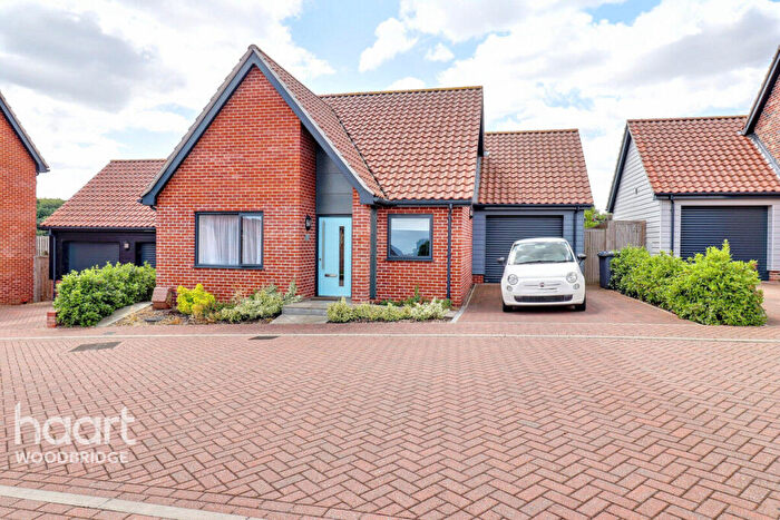 2 Bedroom Detached Bungalow For Sale In Goldsmiths, Woodbridge, IP13