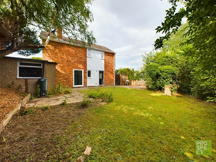 3 Bedroom Detached House To Rent In Mickle Hill, Sandhurst, Berkshire, GU47