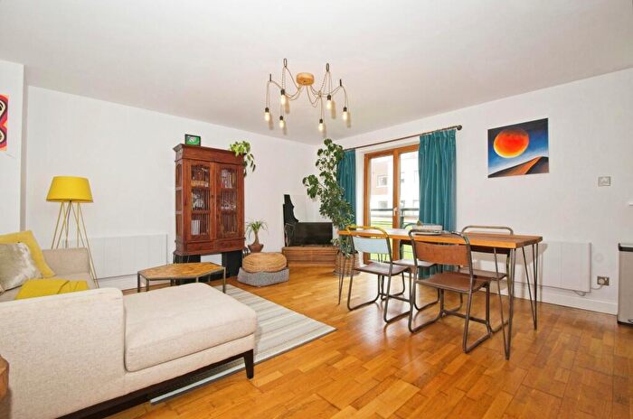 2 Bedroom Flat For Sale In Henke Court, Cardiff, South Glamorgan, CF10
