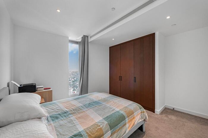 2 Bedroom Flat For Sale In Marsh Wall, Millwall, E14