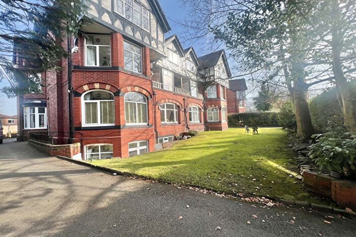 2 Bedroom Flat To Rent In Ballbrook Avenue, Didsbury, Manchester, M20