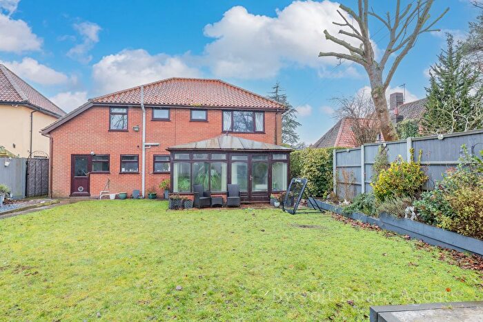 4 Bedroom Detached House For Sale In Butt Lane, Burgh Castle, NR31