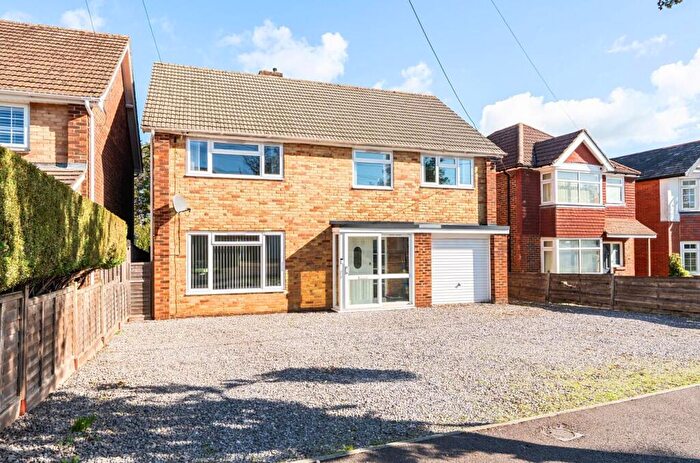 4 Bedroom Detached House For Sale In Shaftesbury Avenue, Chandler's Ford, SO53