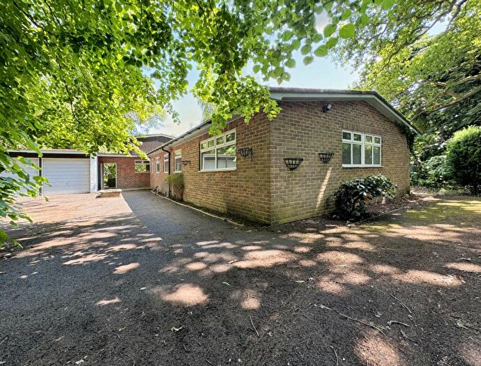 5 Bedroom Detached Bungalow To Rent In St Pauls Wood Hill, Orpington, BR5
