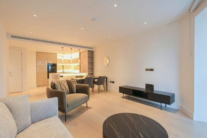 2 Bedroom Flat To Rent In White City Living, Cassini Apartments, Cascade Way, White City, W12
