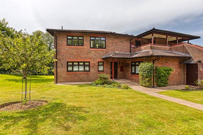 2 Bedroom Flat For Sale In Virginia Beeches, Virginia Water, GU25