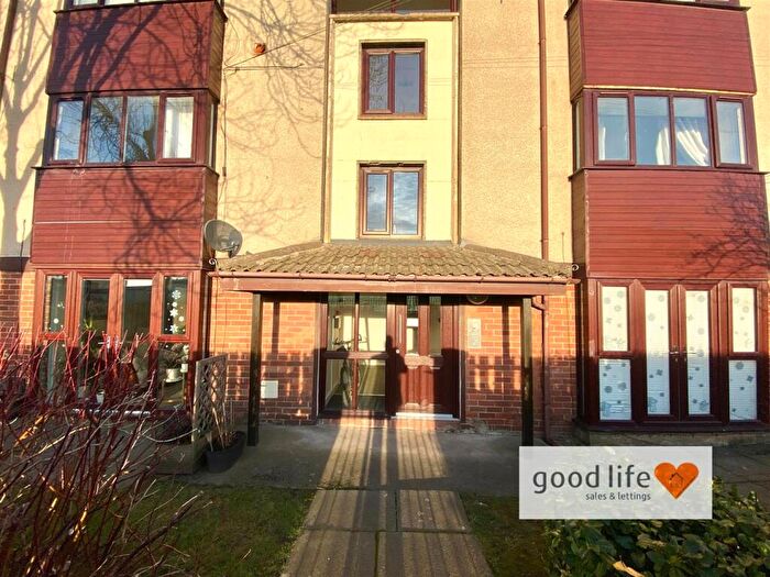 2 Bedroom Flat To Rent In Ashford Road, Farringdon, Sunderland, SR3