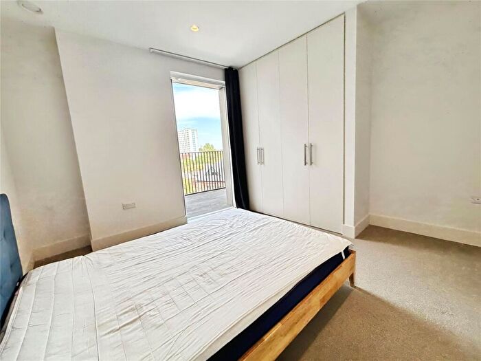 1 Bedroom Flat To Rent In Arklow Road, London, SE14