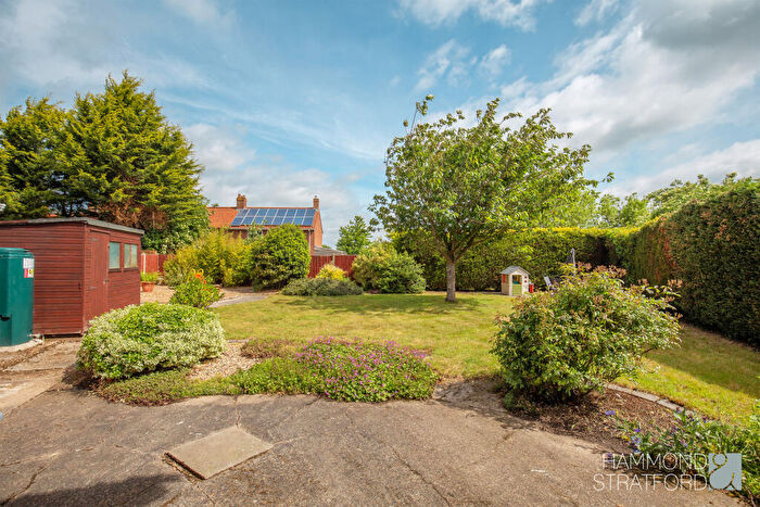 3 Bedroom Semi-Detached House For Sale In Greenways, Bunwell, NR16