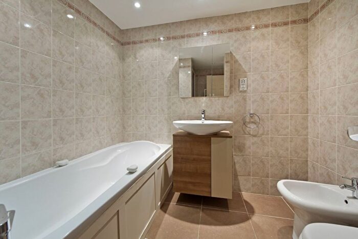 1 Bedroom Flat To Rent In Linden Gardens, London, W2