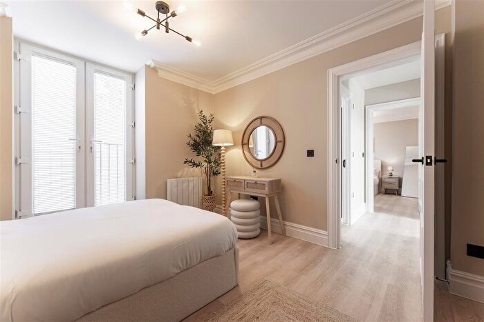 2 Bedroom Flat To Rent In Albion Place, Ramsgate, CT11