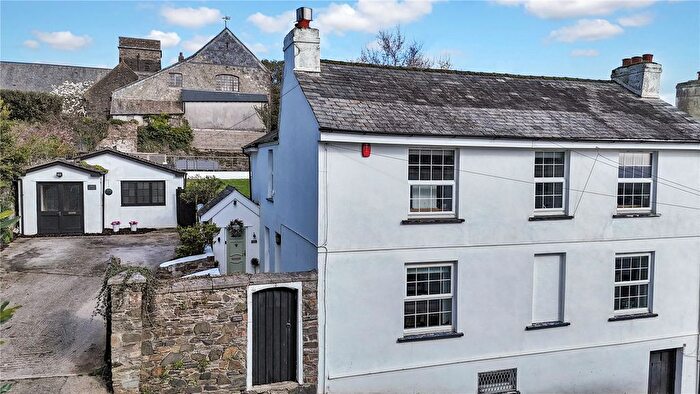 5 Bedroom Detached House For Sale In Albert Road, Saltash, Cornwall, PL12