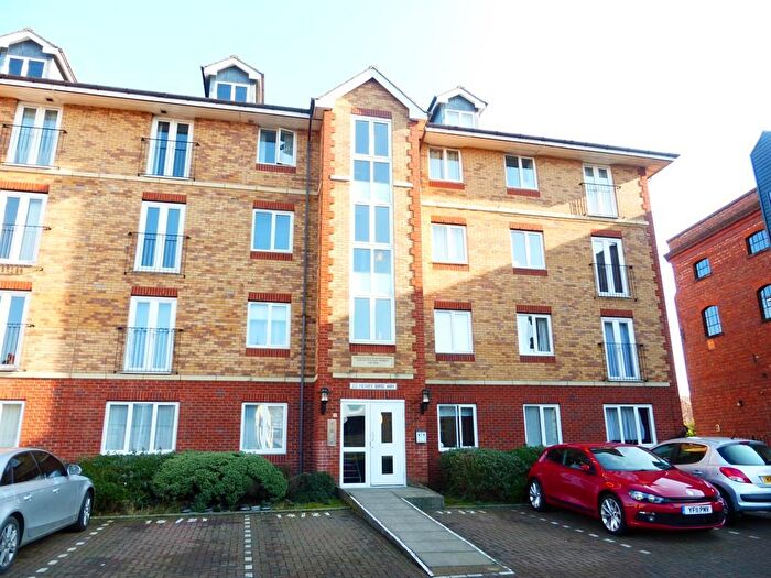 2 Bedroom Apartment To Rent In Henry Bird Way, Northampton, NN4